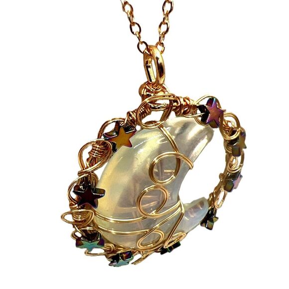 New Opal Copper Wire Wrapped Moon Pendant Gold Tone Necklace - Picture 6 of 13